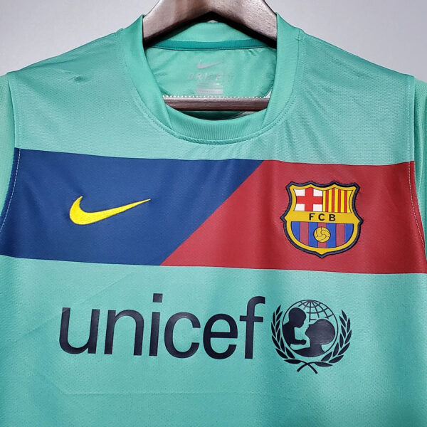 Barcelona 2010/2011 Retro Away Football Jersey 1:1 Thai Quality - Image 6