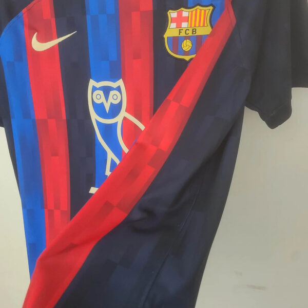 Barcelona 2022/2023 Drake Model Home Football Jersey 1:1 Thai Quality - Image 8