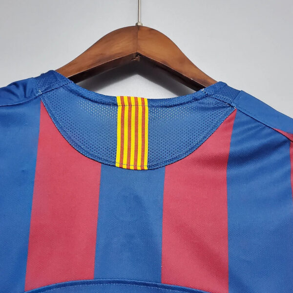 Barcelona 2005/2006 Retro Home Football Jersey UEFA Champions League 1:1 Thai Quality - Image 9