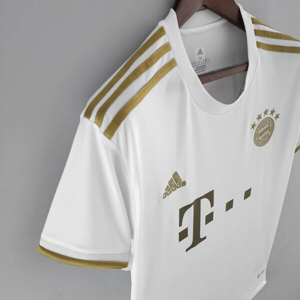 Bayern Munich 2022/2023 Away Football Jersey 1:1 Thai Quality - Image 4