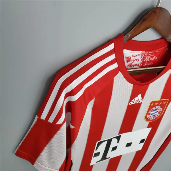 Bayern Munich 2010/2011 Retro Home Football Jersey 1:1 Thai Quality - Image 3