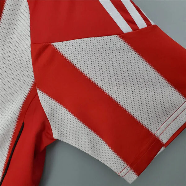 Bayern Munich 2010/2011 Retro Home Football Jersey 1:1 Thai Quality - Image 9