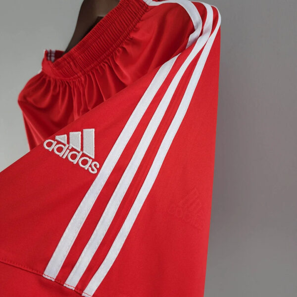 Bayern Munich 2022/2023 Home Shorts - Image 5