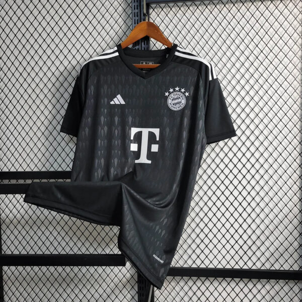 Bayern Munich 2023/2024 Goalkeeper Black Football Jersey 1:1 Thai Quality - Image 3